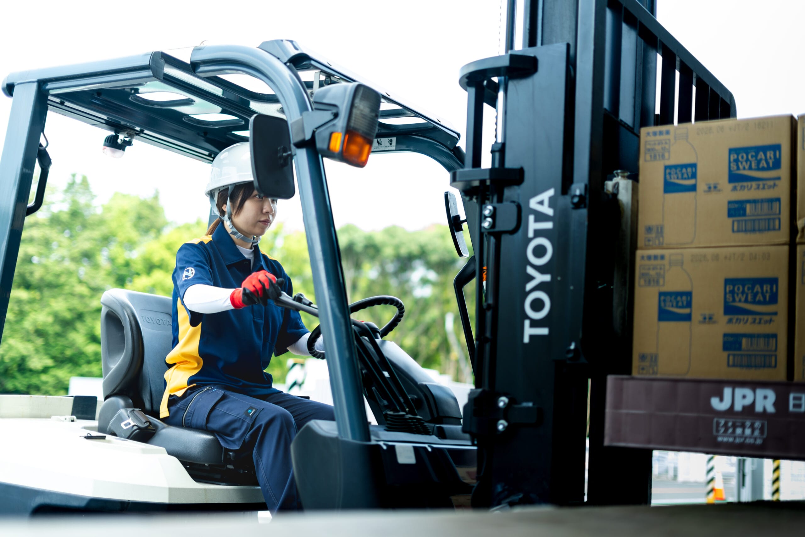 運送業者のフォークリフトオペレーター〈宇都宮営業所〉